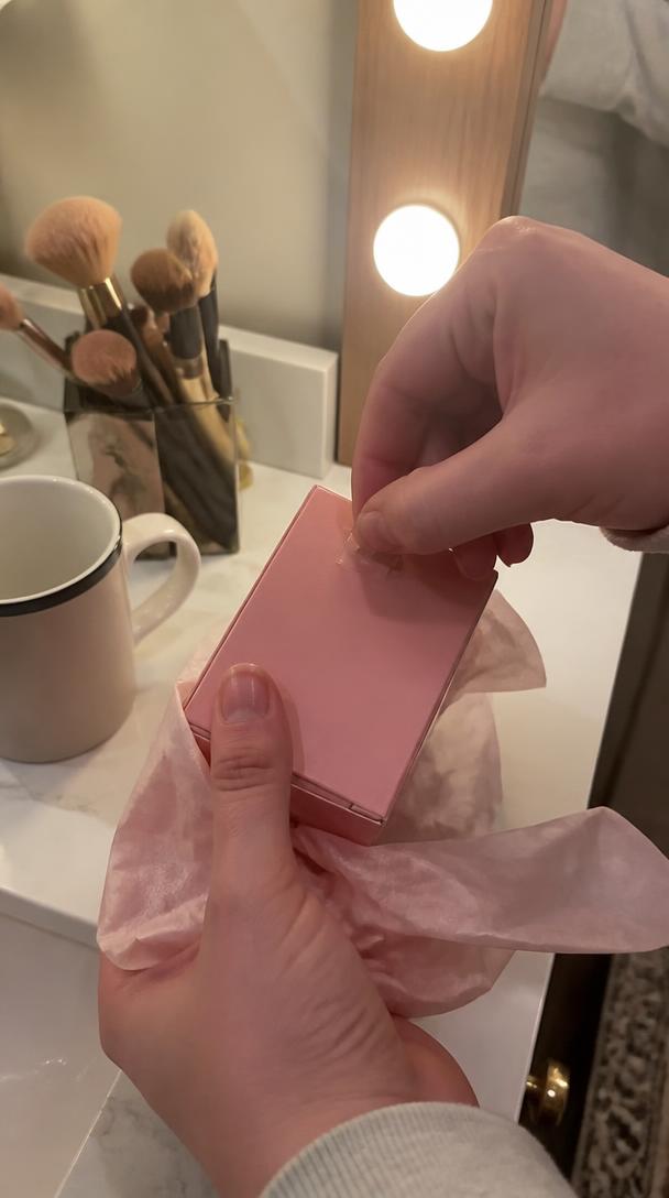 Hands-Only Unboxing example frame